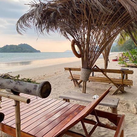 Baanyaiguesthouse كو ماك المظهر الخارجي الصورة